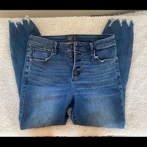 A&F Simone High Rise Ankle Jeans 31